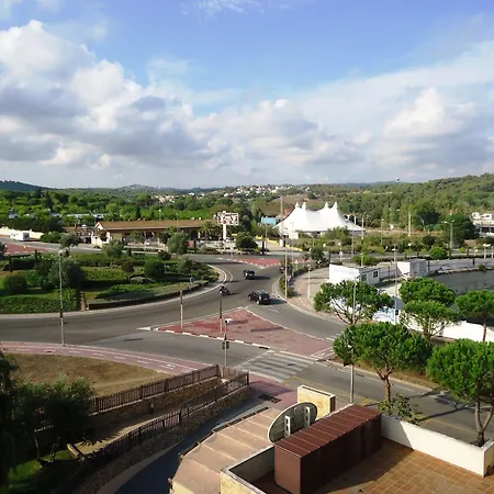 Avenida Fenals Apartament *